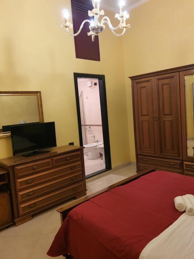 B&B La Stazione Caserta Ngoại thất bức ảnh