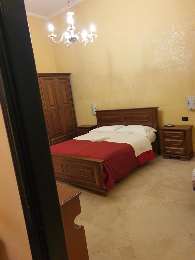 B&B La Stazione Caserta Ngoại thất bức ảnh